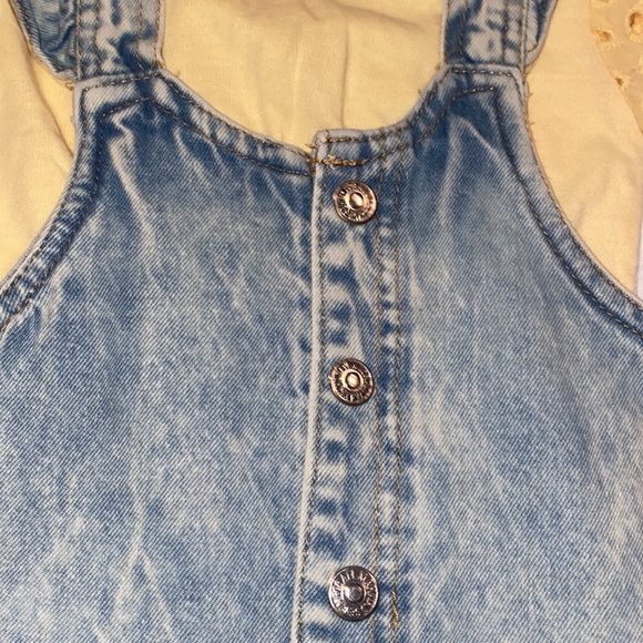 7 for all mankind baby girls overalls with yellow eyelet shirt - Picture 3 of 10